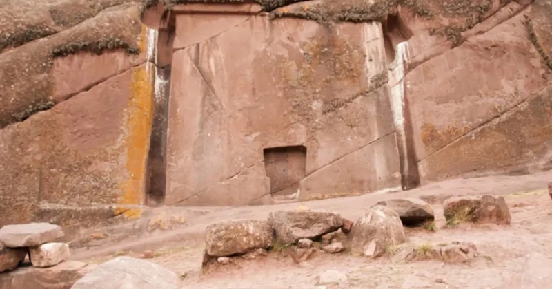 Gate of the Gods
